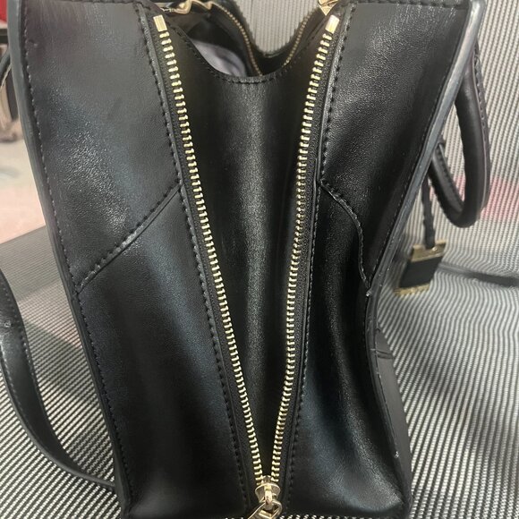 Christian LaCroix – Yvette Leather Satchel - Picture 6 of 7